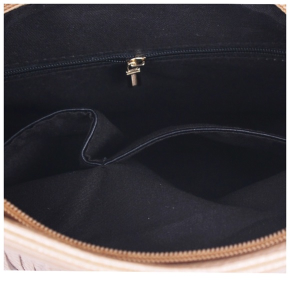 🌞 The Lulu Golden Fringe Vegan Leather Handbag - Picture 6 of 6